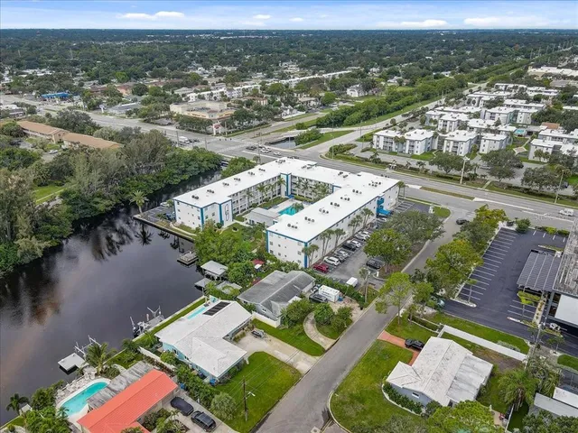 $1,800 | 350 79th Avenue North, Unit 204, St. Petersburg, FL 33702