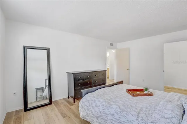 $1,800 | 350 79th Avenue North, Unit 204, St. Petersburg, FL 33702