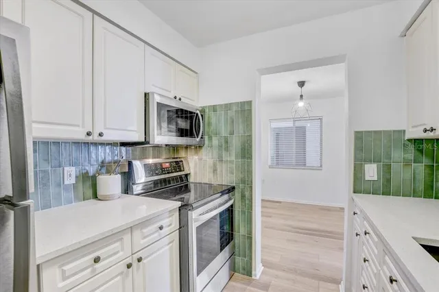 $1,800 | 350 79th Avenue North, Unit 204, St. Petersburg, FL 33702