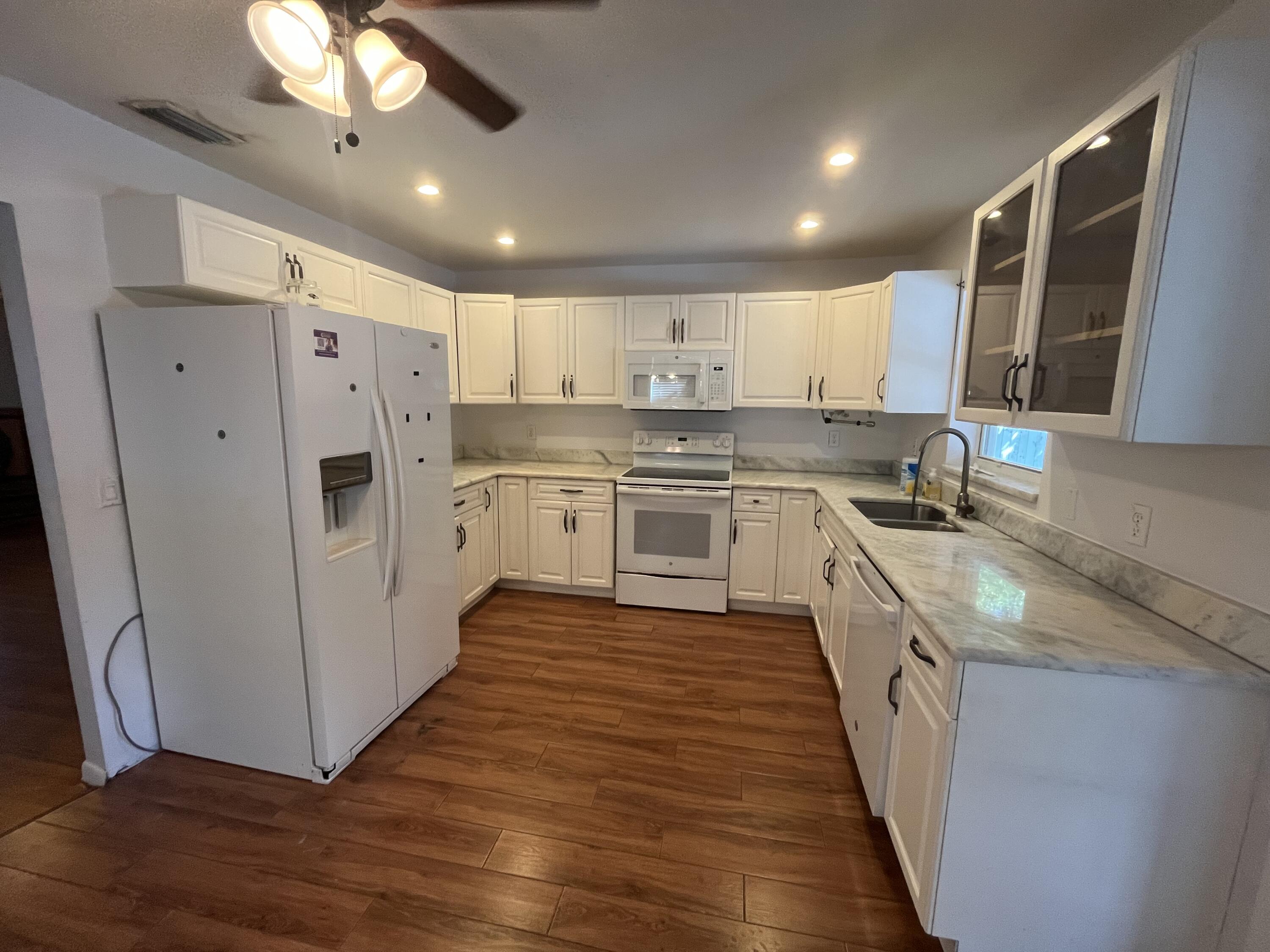 334 Anderson Road Lantana, FL 33462 - Photo 13 of 21 IMG_0640