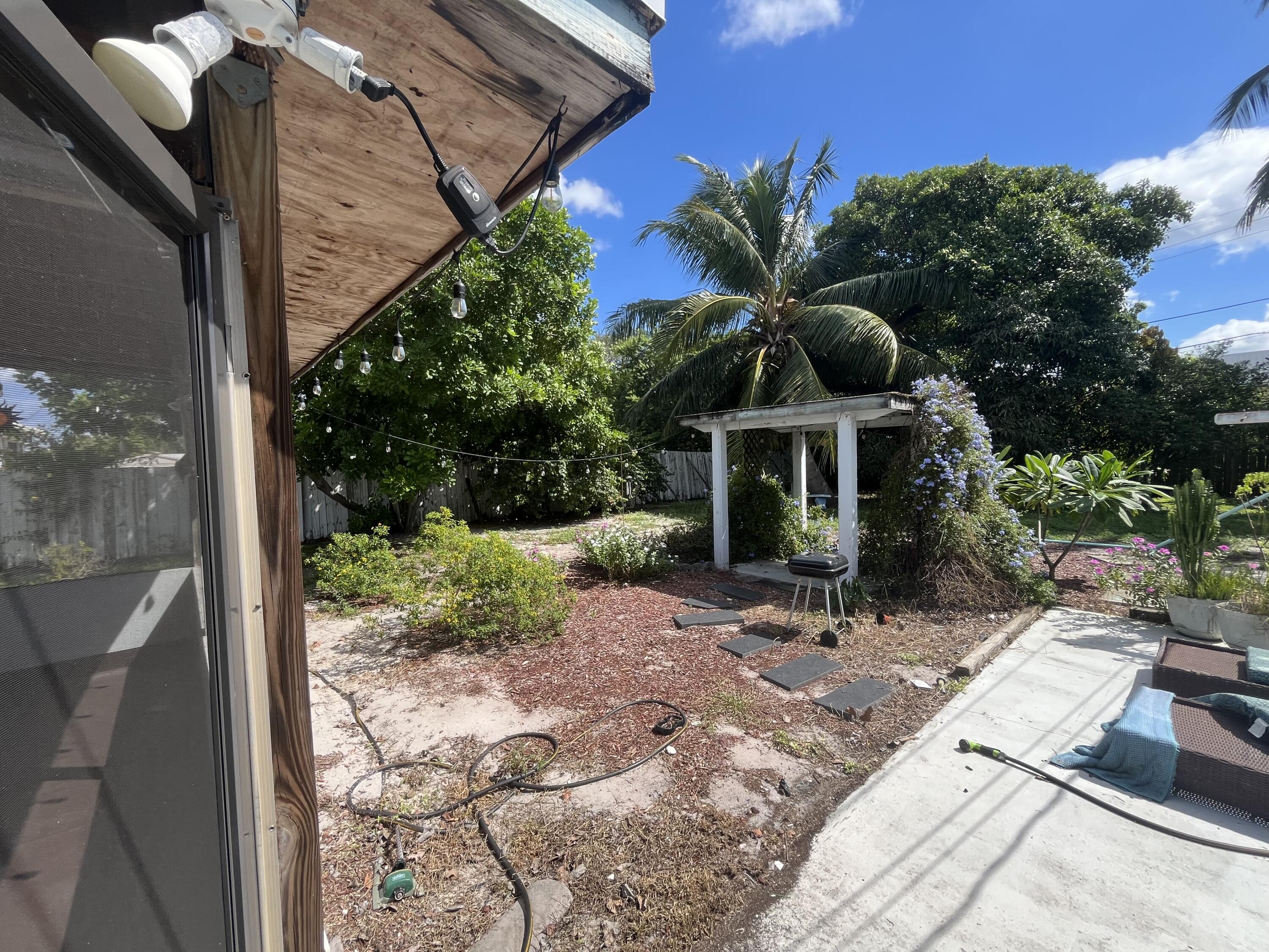 334 Anderson Road Lantana, FL 33462 - Photo 5 of 21 IMG_0651