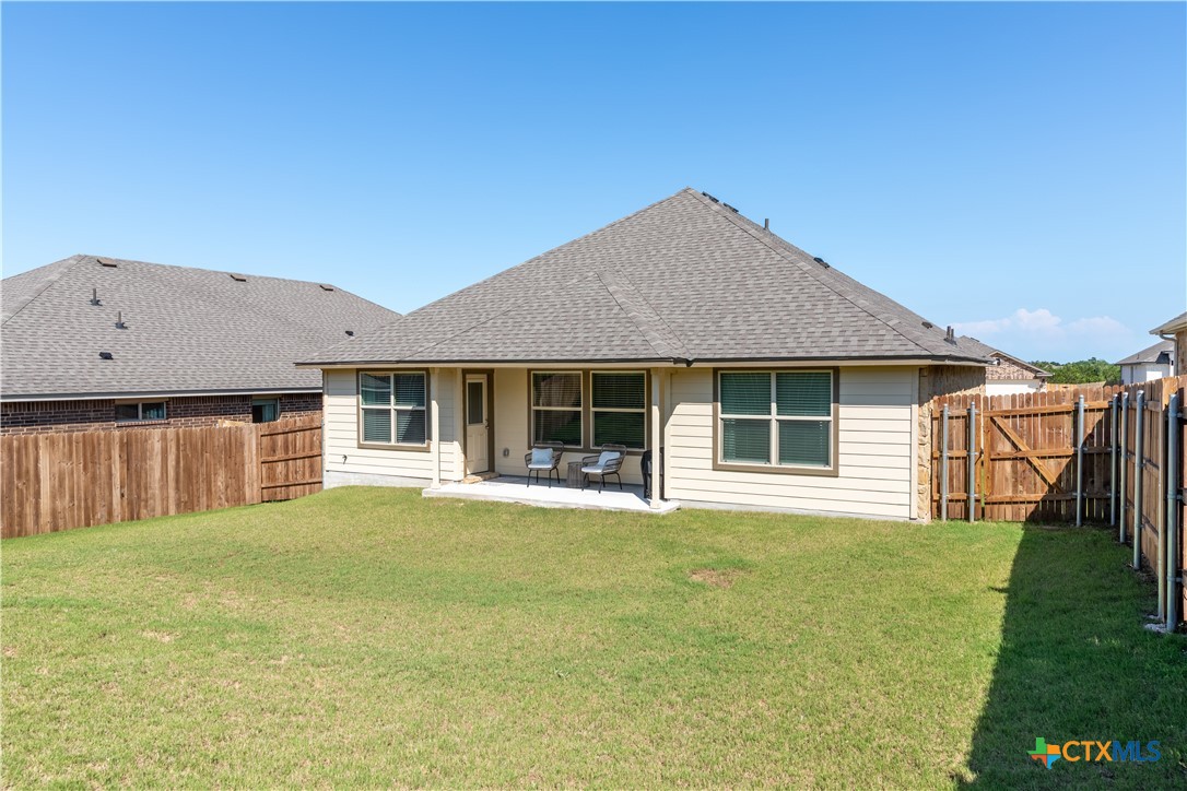 6243 Matagorda Road Belton, TX 76513 - Photo 23 of 27 a front view of a house with a yard