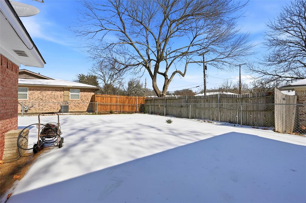 2611 Easy Street Denison, TX 75020 - Photo 26 of 32 a view of backyard
