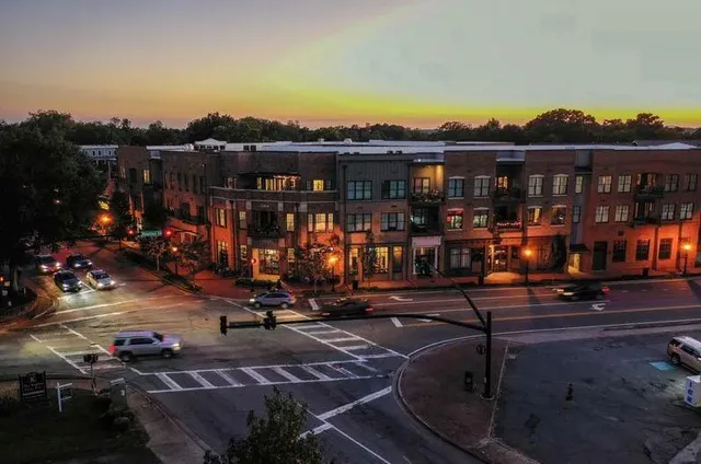 $3,356 | 1180 Canton Street, Unit 128, Roswell, GA 30075