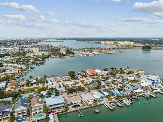 $850,000 | 247 144th Avenue, Madeira Beach, FL 33708