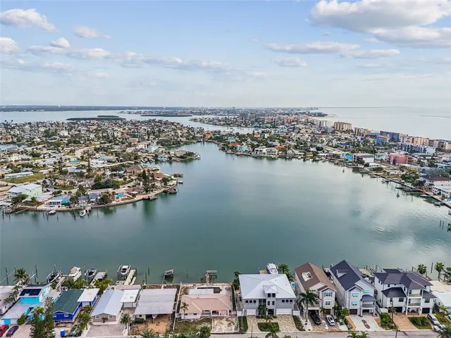 $850,000 | 247 144th Avenue, Madeira Beach, FL 33708