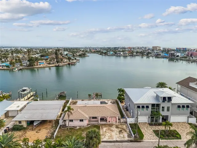 $850,000 | 247 144th Avenue, Madeira Beach, FL 33708