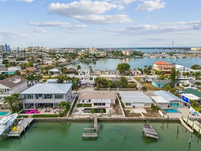 $850,000 | 247 144th Avenue, Madeira Beach, FL 33708