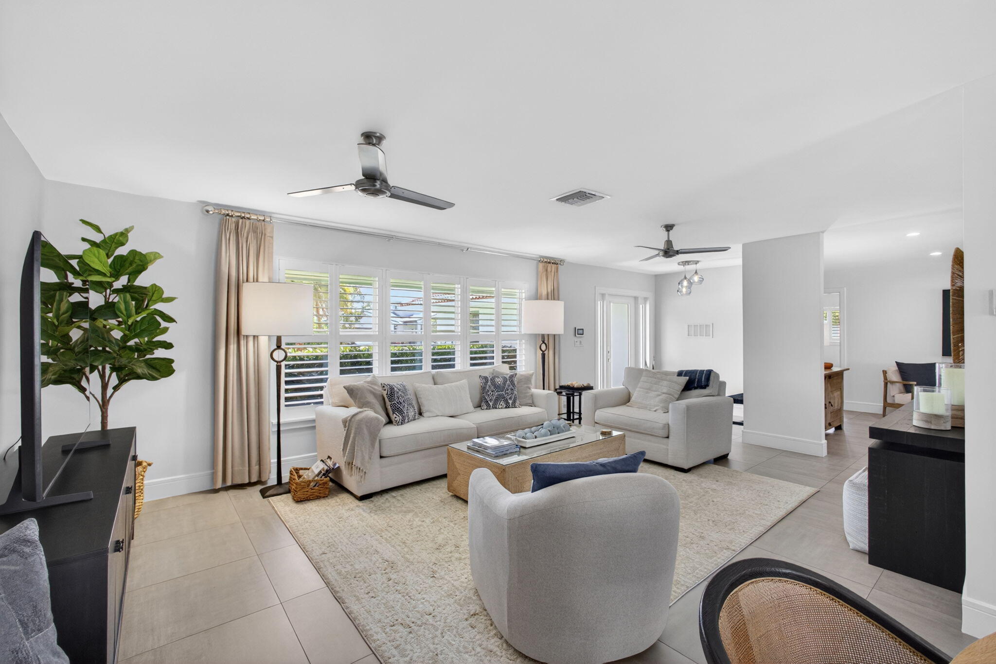1160 Coral Way Singer Island, FL 33404 - Photo 9 of 62 12-web-or-mls-5D1A0514