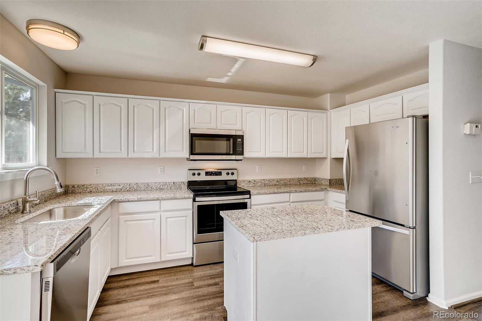 10223 South Rotherwood Circle Highlands Ranch, CO 80130 - Photo 4 of 26 Gallery Image 4