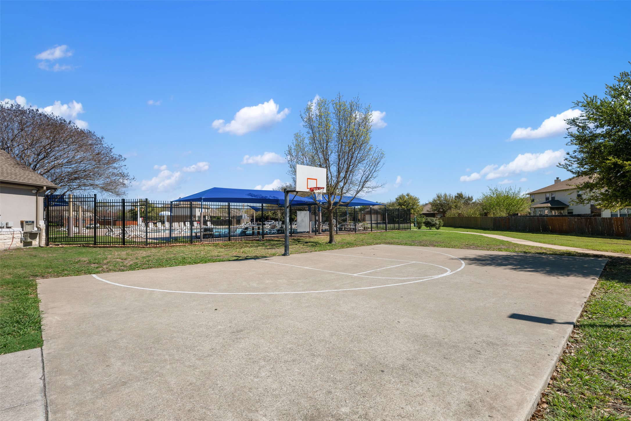 18300 Shallow Pool Drive Pflugerville, TX 78660 - Photo 38 of 40 a view of a basketball court
