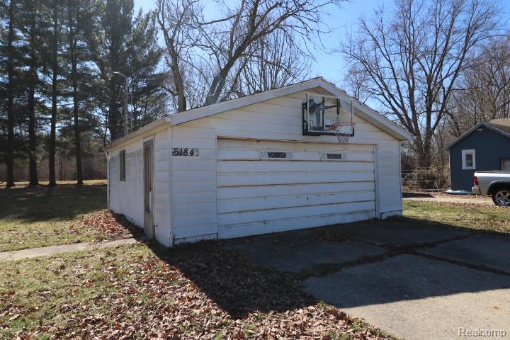 5184 East Mt Morris Road Mount Morris, MI 48458 - Photo 3 of 13