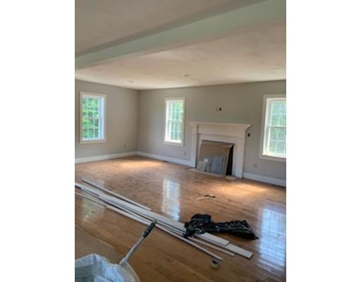290 Putnam Hill Road Sutton, MA 01590 - Photo 4 of 8
