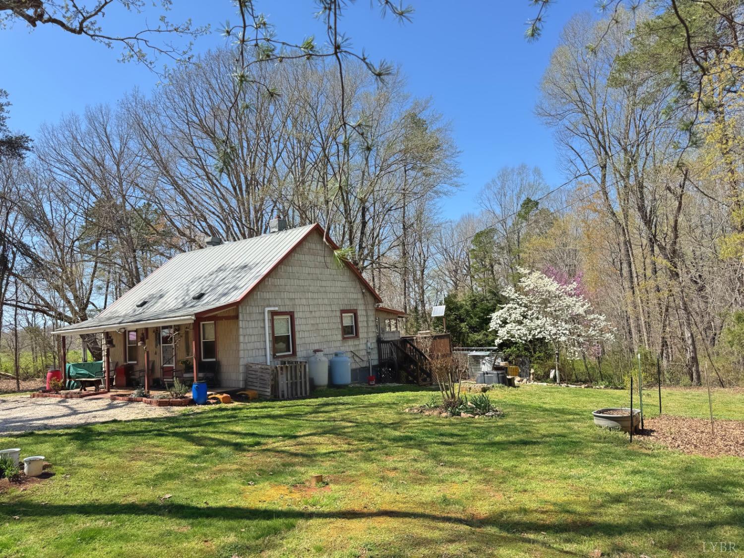 2227 Beckham Road Concord, VA 24538 - Photo 6 of 52 Gallery Image 6