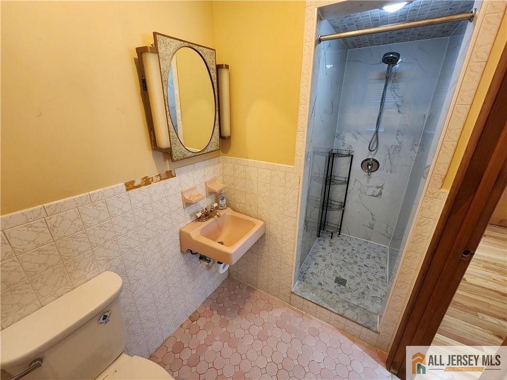 968 New Dover Road Edison, NJ 08820 - Photo 8 of 25