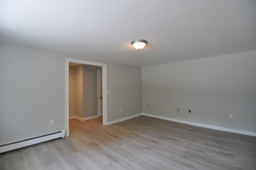 107 Warren Road Townsend, MA 01469 - Photo 14 of 37