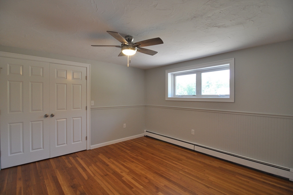 107 Warren Road Townsend, MA 01469 - Photo 16 of 37