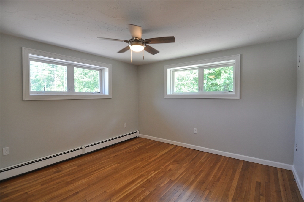 107 Warren Road Townsend, MA 01469 - Photo 17 of 37