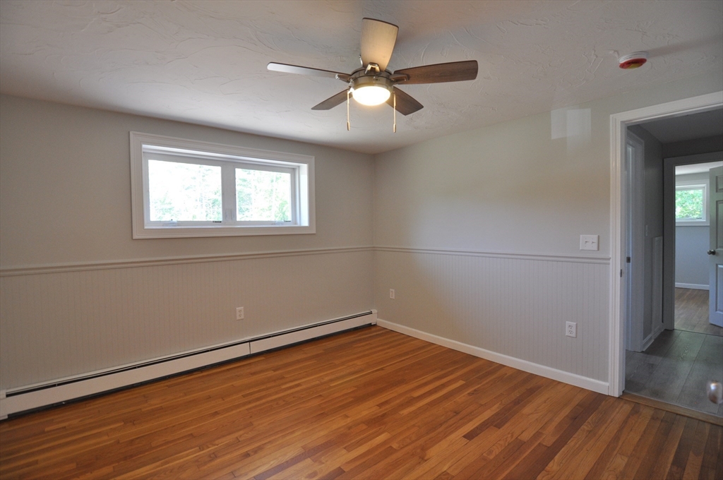 107 Warren Road Townsend, MA 01469 - Photo 21 of 37