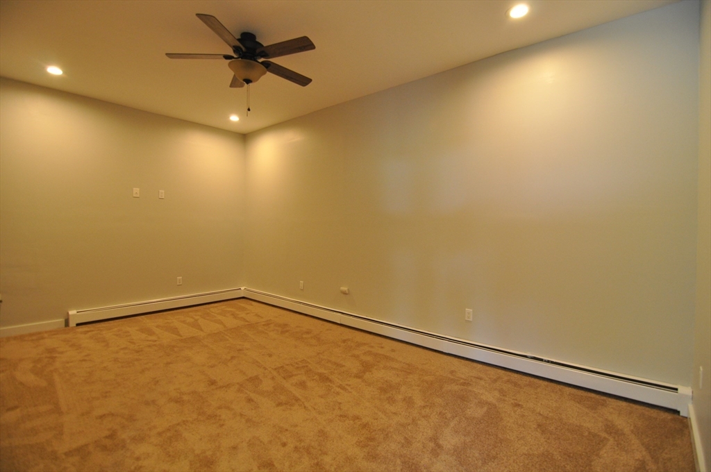 107 Warren Road Townsend, MA 01469 - Photo 25 of 37