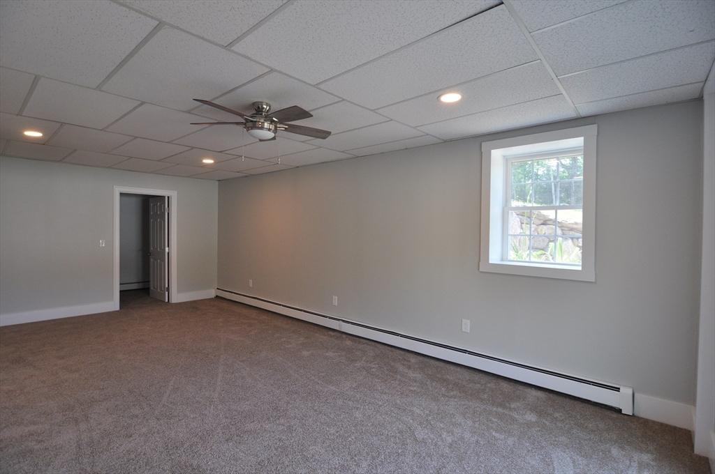 107 Warren Road Townsend, MA 01469 - Photo 27 of 37