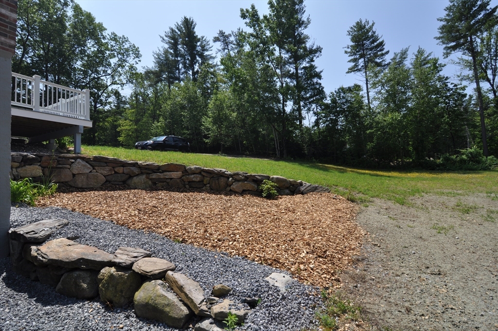 107 Warren Road Townsend, MA 01469 - Photo 29 of 37