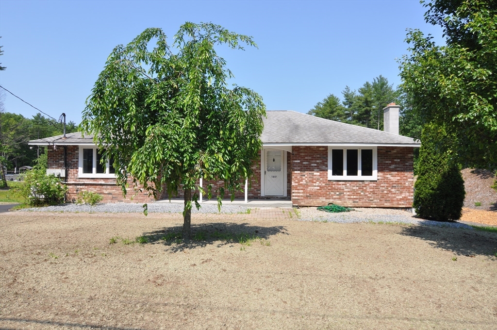 107 Warren Road Townsend, MA 01469 - Photo 3 of 37