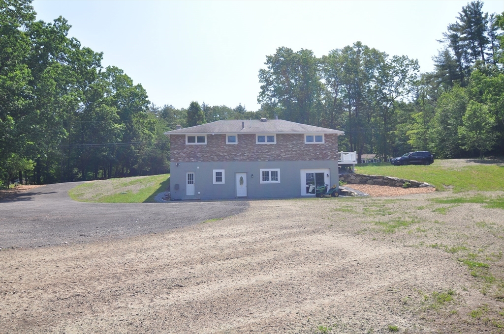 107 Warren Road Townsend, MA 01469 - Photo 34 of 37