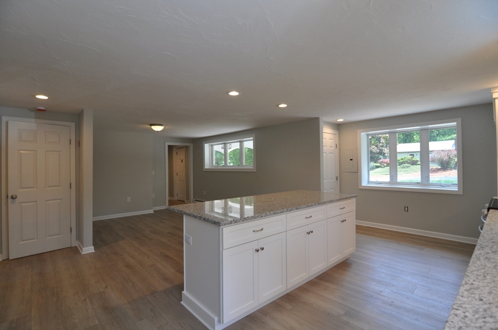 107 Warren Road Townsend, MA 01469 - Photo 6 of 37