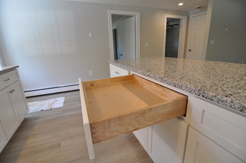 107 Warren Road Townsend, MA 01469 - Photo 8 of 37