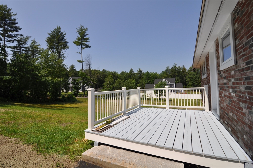 107 Warren Road Townsend, MA 01469 - Photo 9 of 37