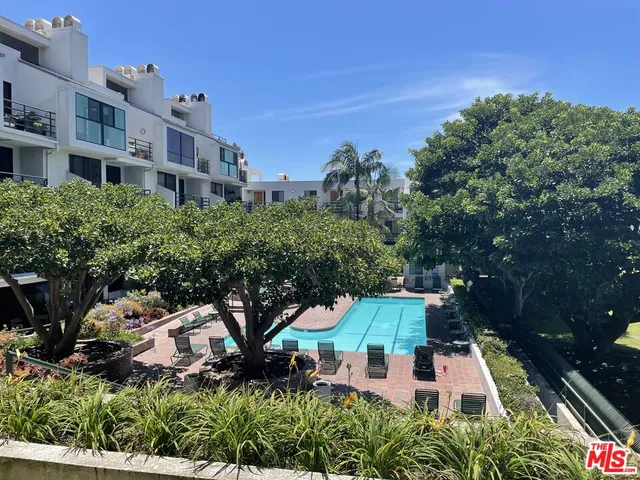 $1,398,000 | 2940 Neilson Way, Unit 103, Santa Monica, CA 90405