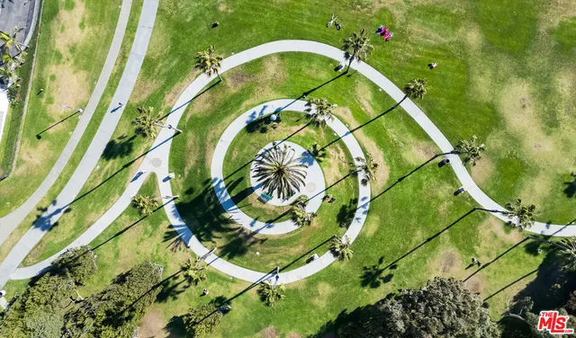 $1,398,000 | 2940 Neilson Way, Unit 103, Santa Monica, CA 90405