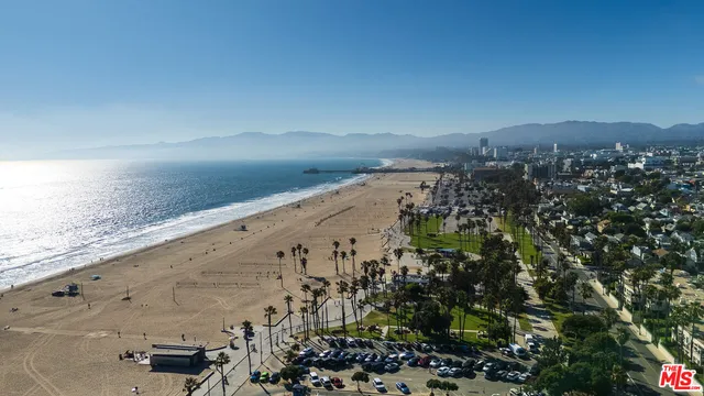 $1,398,000 | 2940 Neilson Way, Unit 103, Santa Monica, CA 90405