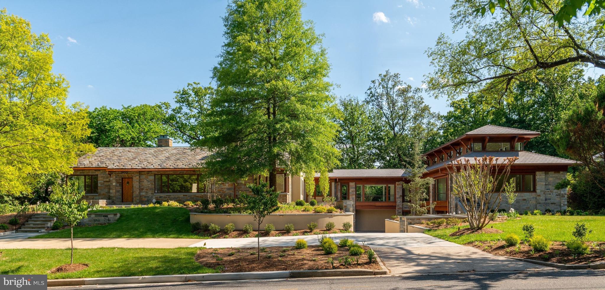 Welcome to 2920 Albemarle Street NW!