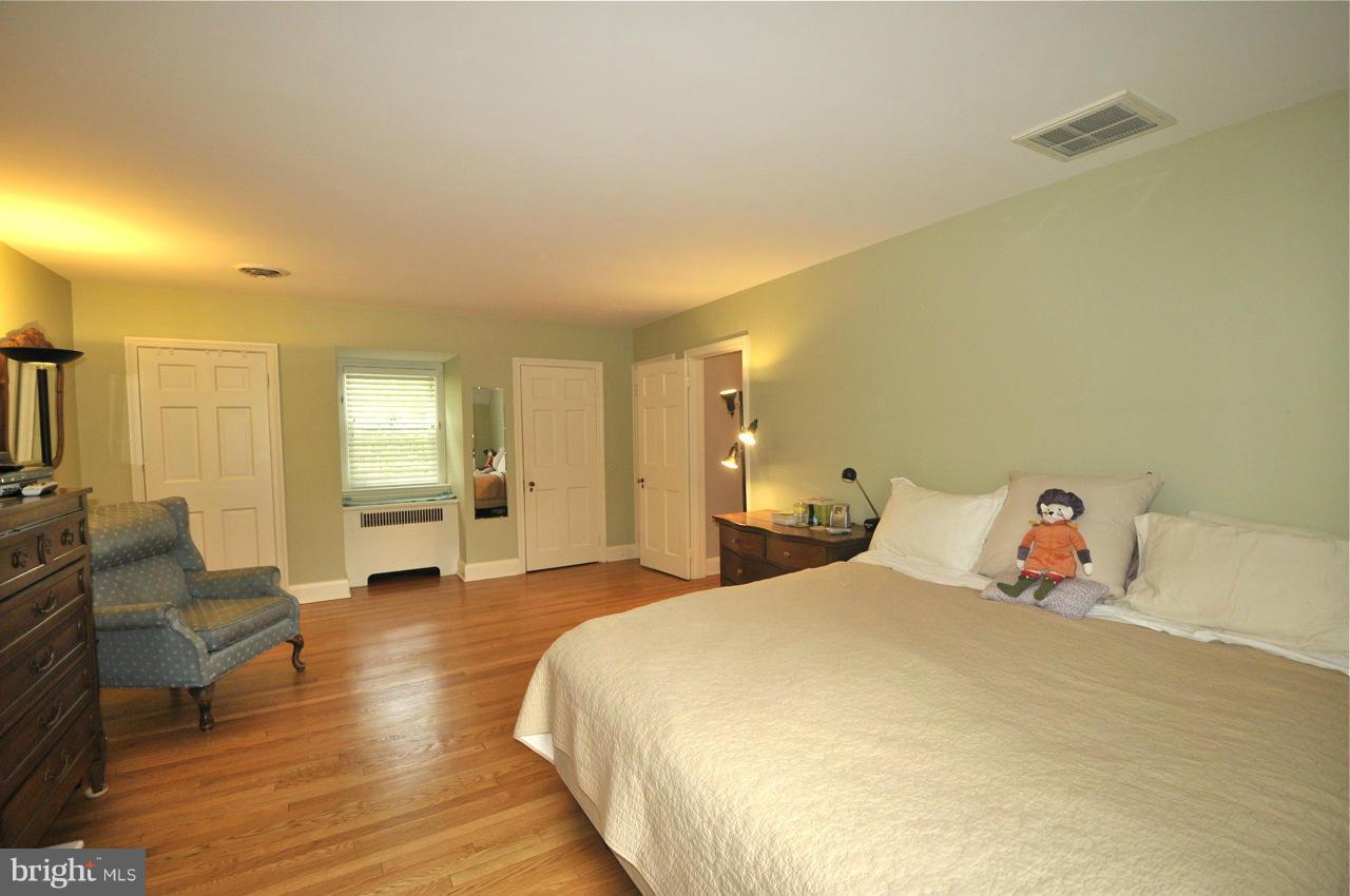 217 St Dunstans Road Baltimore, MD 21212 - Photo 11 of 21 Bedroom (Master)