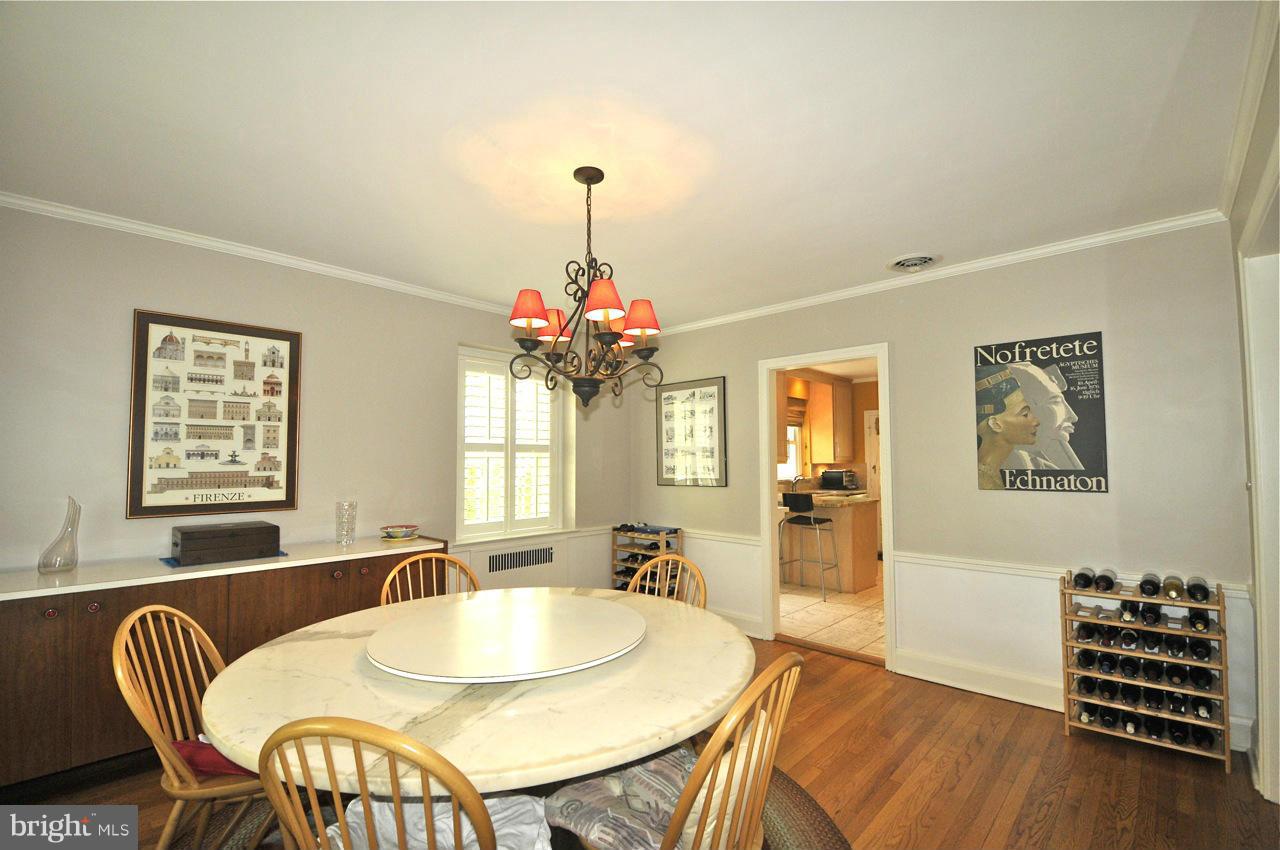 217 St Dunstans Road Baltimore, MD 21212 - Photo 4 of 21 Dining Room