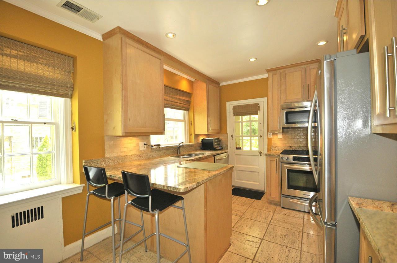 217 St Dunstans Road Baltimore, MD 21212 - Photo 7 of 21 Kitchen