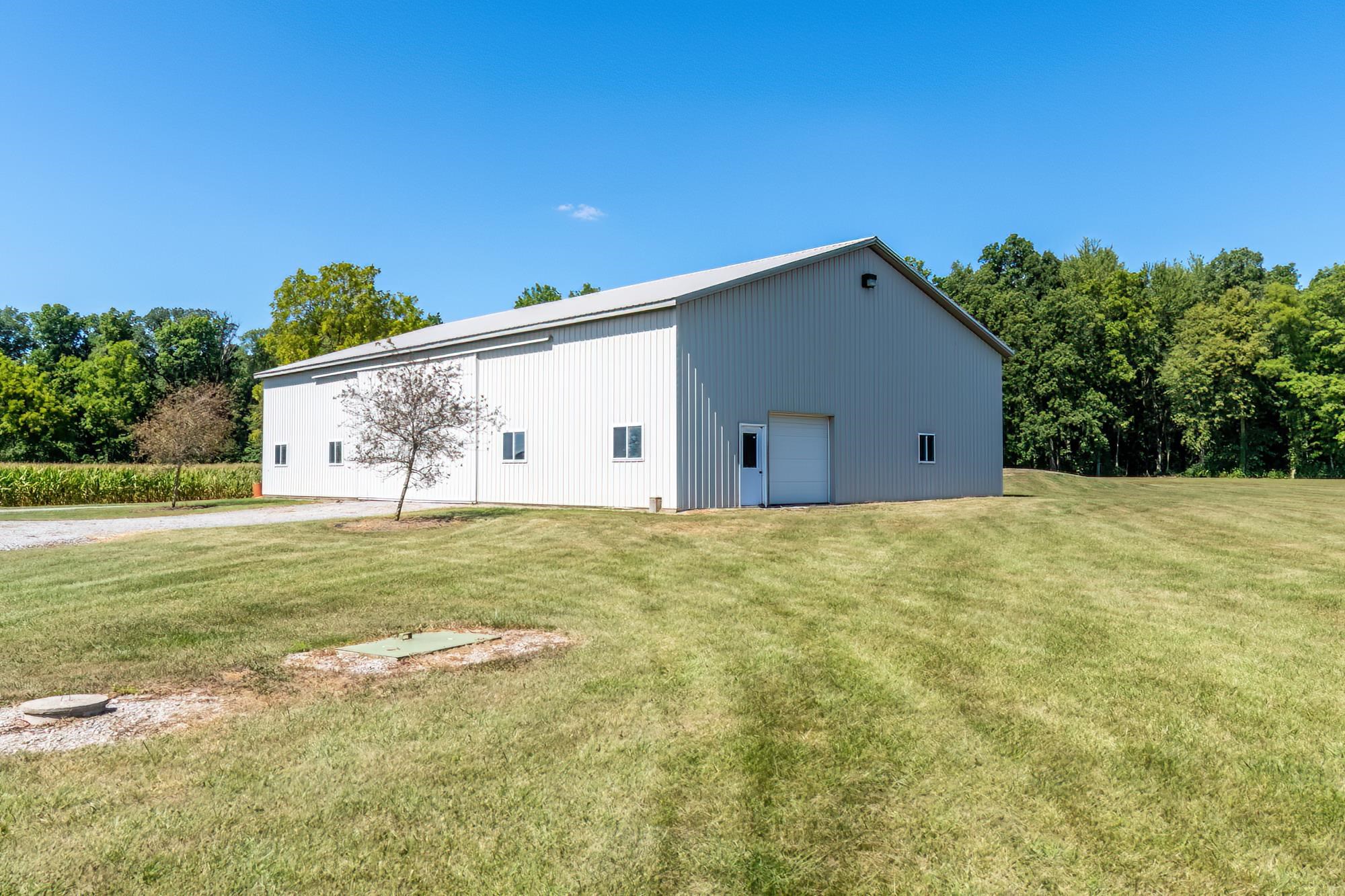 9905 Hoffman Road Fort Wayne, IN 46816 - Photo 33 of 36