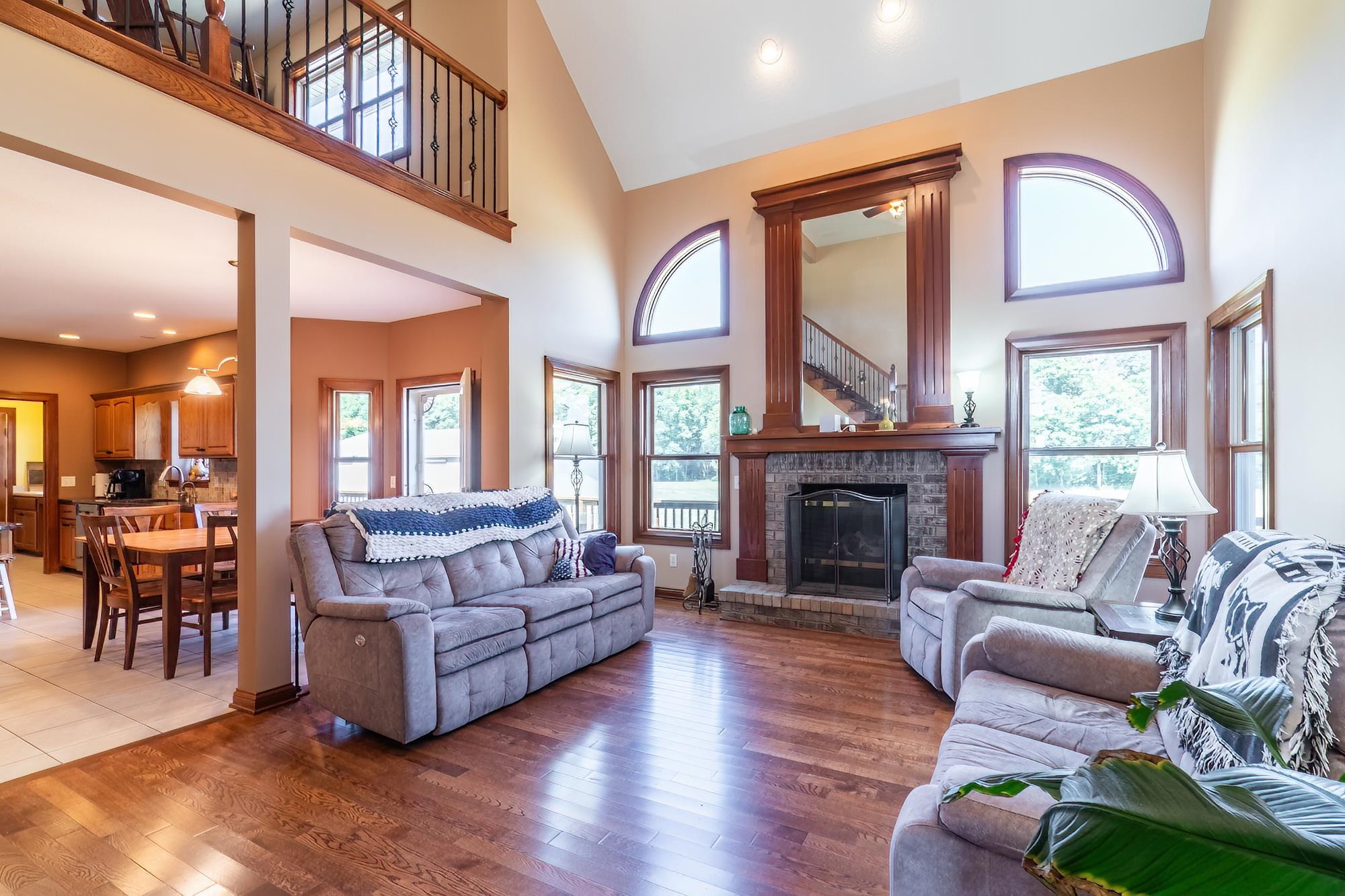 9905 Hoffman Road Fort Wayne, IN 46816 - Photo 5 of 36