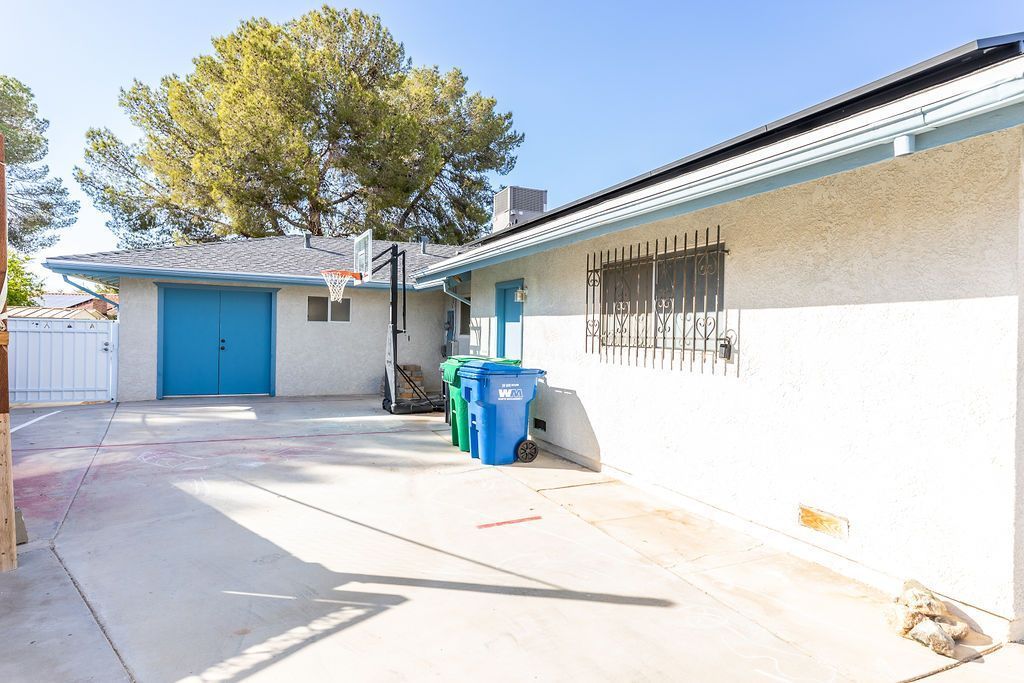 737 Scott Circle Ridgecrest, CA 93555 - Photo 38 of 49 a view of a house with a outdoor space