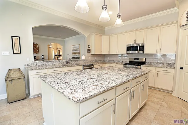 $380,000 | 286 Magazine Loop, Thibodaux, LA 70301