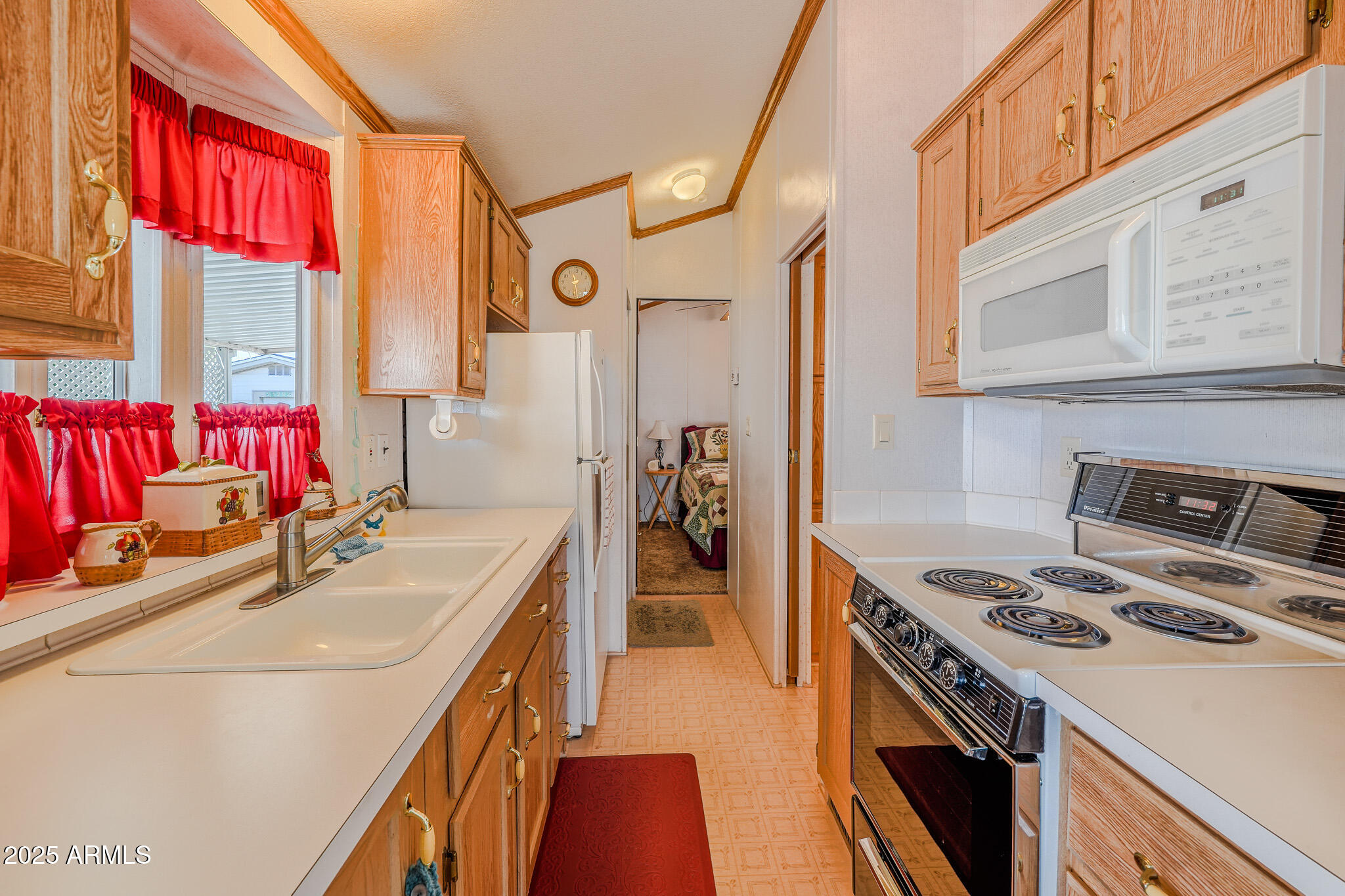 21282 Escapees Way, Unit 409 Congress, AZ 85332 - Photo 7 of 33 DSC04545-2-HDR