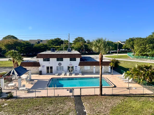 $1,950 | 6289 Lear Drive, Unit 408, Lake Worth, FL 33462