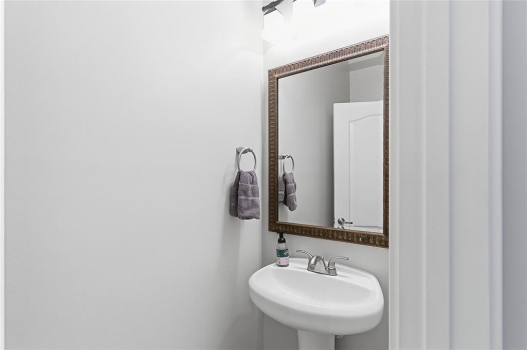 211 Merritts Avenue Northwest Atlanta, GA 30313 - Photo 8 of 43