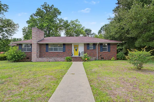 $215,000 | 442 Chestnut Avenue, Denmark, SC 29042