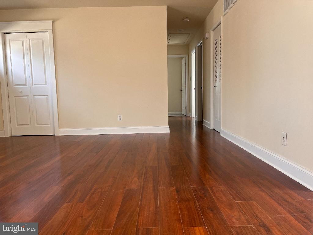 696 North 1st Road Hammonton, NJ 08037 - Photo 3 of 12 Gallery Image 3