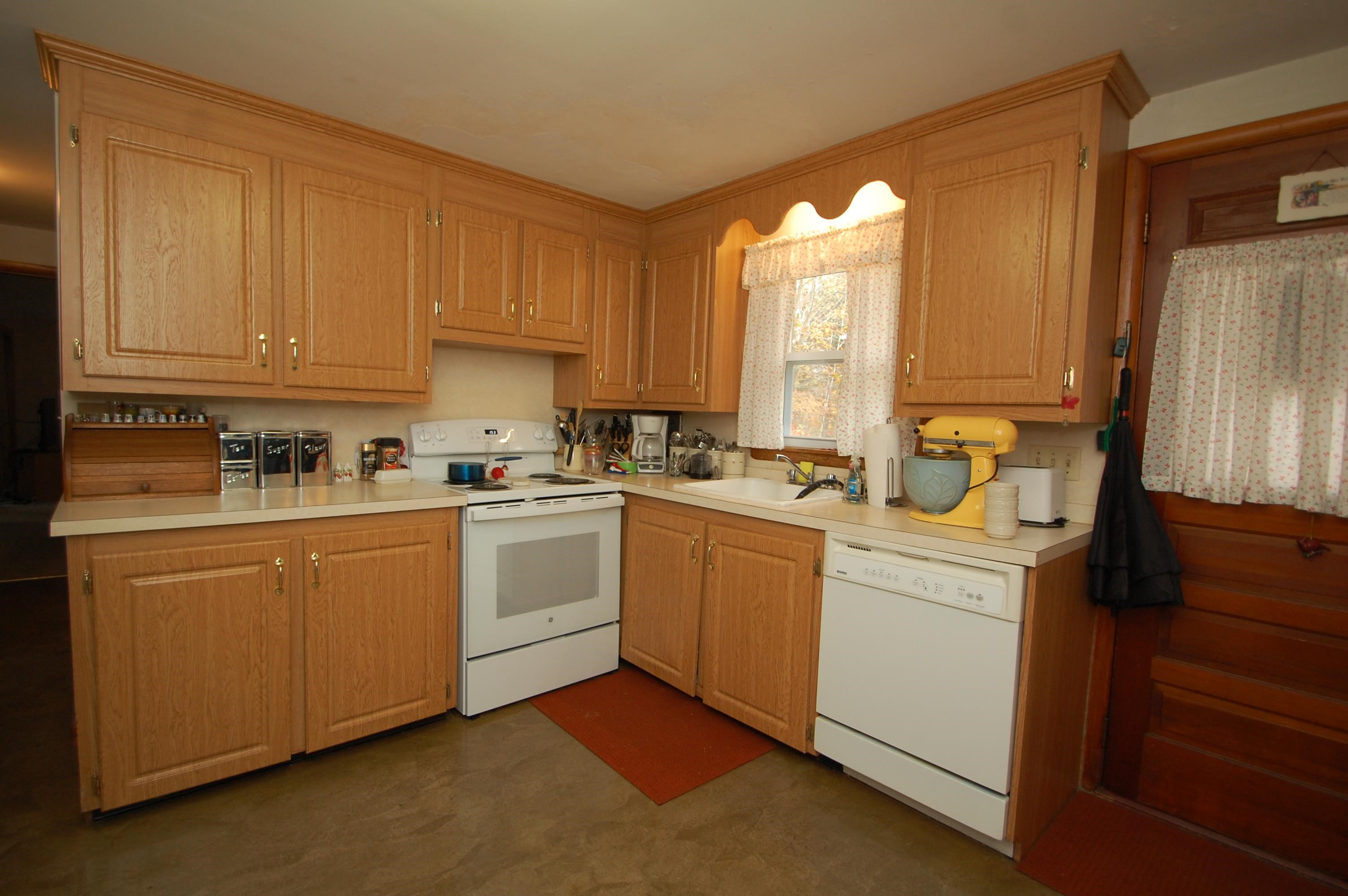 6 Deerhead Street Hooksett, NH 03106 - Photo 3 of 13