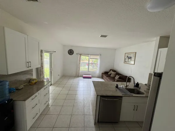 $3,500 | 5665 Northwest 117th Avenue, Coral Springs, FL 33076