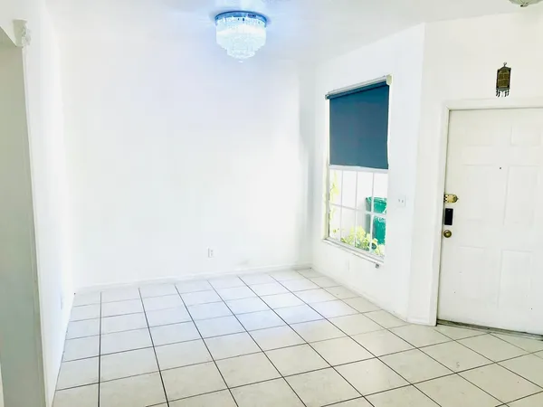 $3,500 | 5665 Northwest 117th Avenue, Coral Springs, FL 33076
